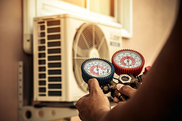 Professional Hvac technician working in Melrude, MN